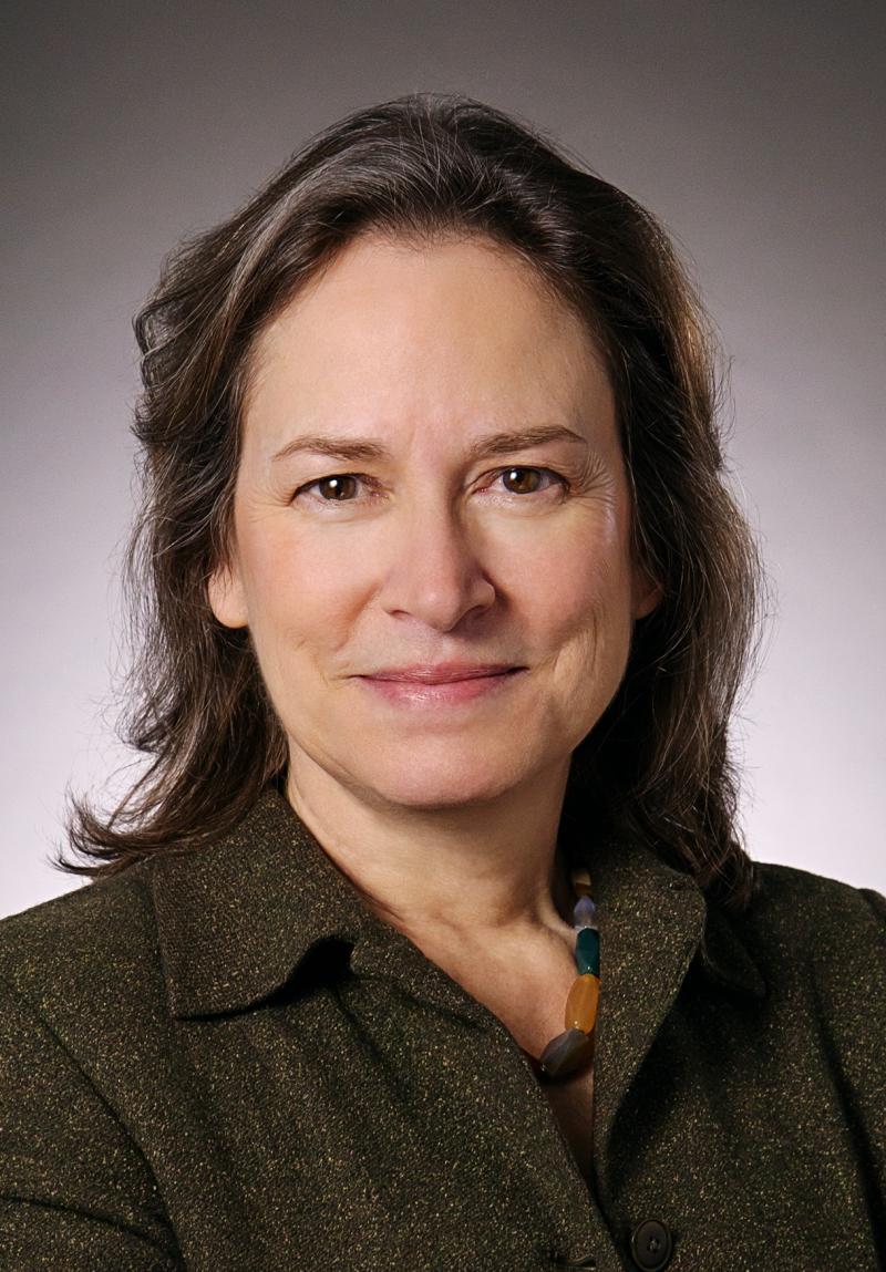 Head shot of Emily Carter