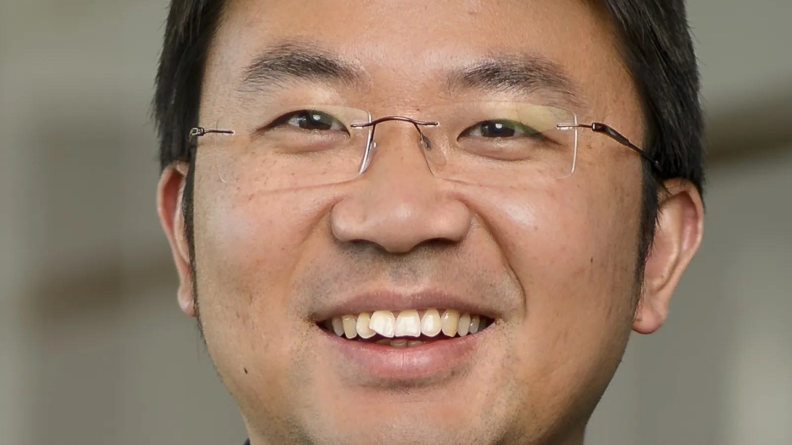 Head shot of Dr. Mingji Dai