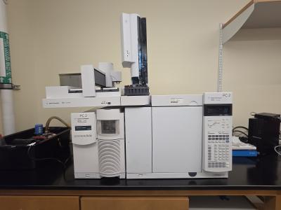 gcms instrument on a benchtop