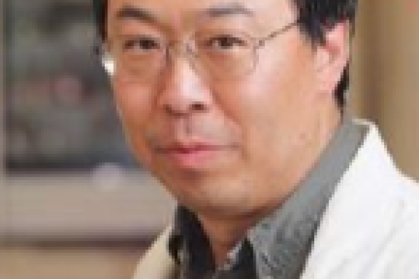 Head shot of Dr. Pengbo Zhou